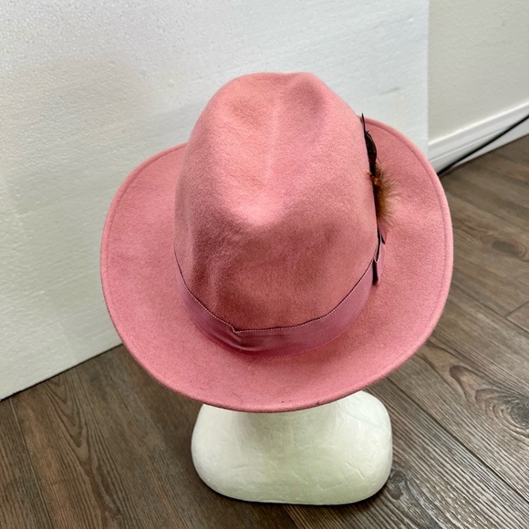 Elegant Pink Feathered Women\'s Hat from England main image 8